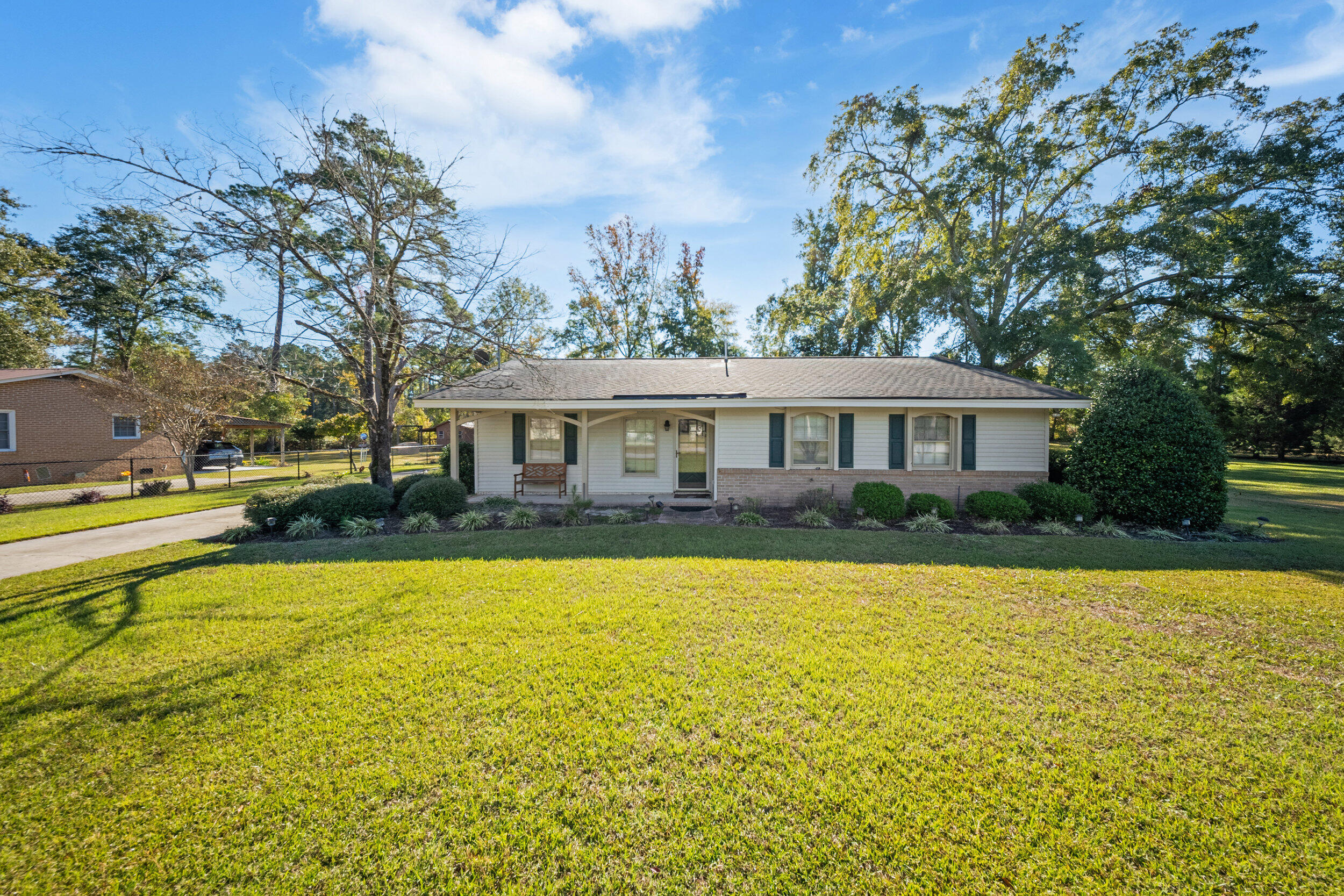 157 State Rd S-5-452 Bamberg, SC 29003 - Photo 1 of 29 157 Charles St direct front