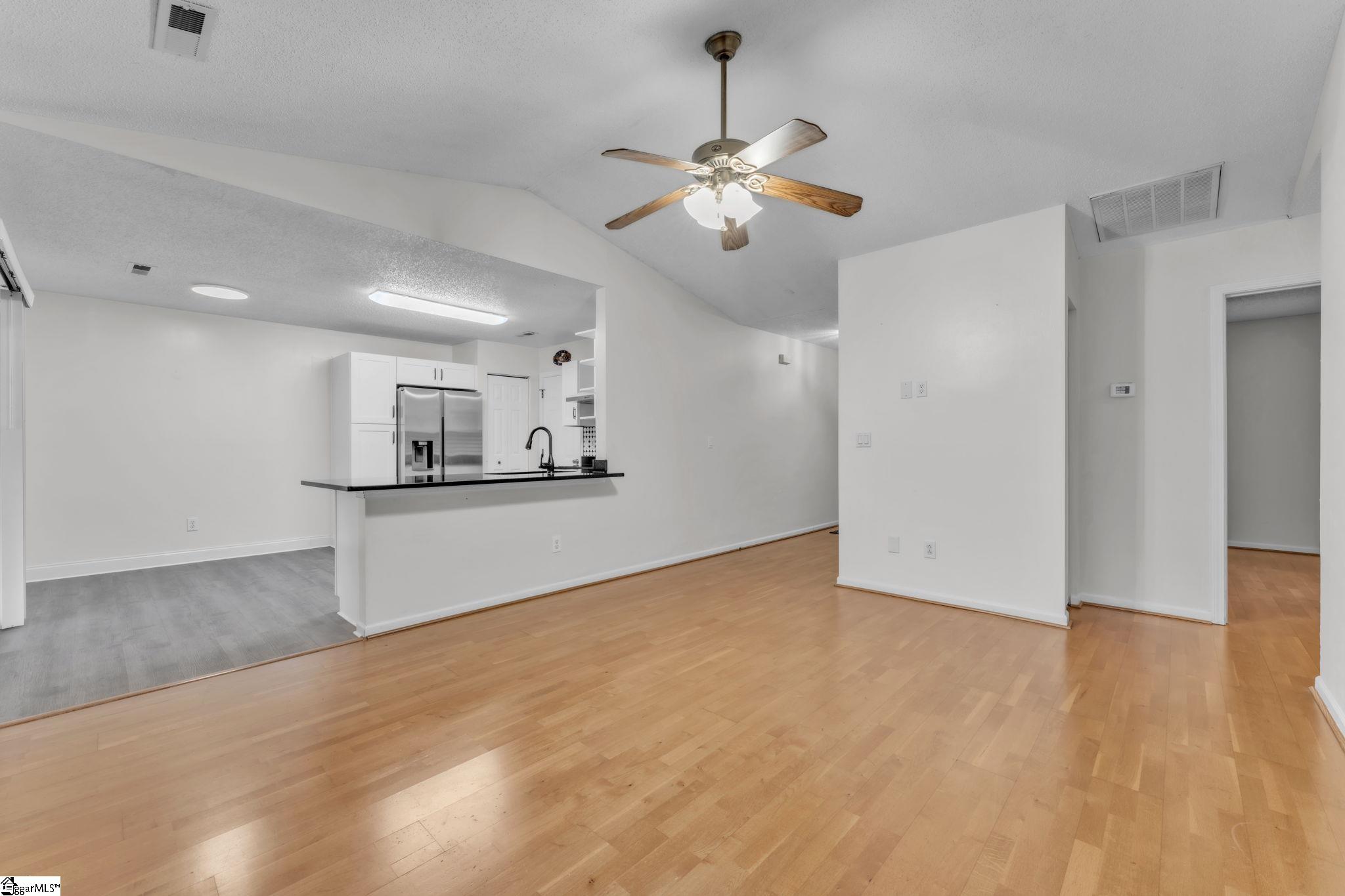 41 Reedy River Way Greenville, SC 29605 - Photo 3 of 33 Gallery Image 3
