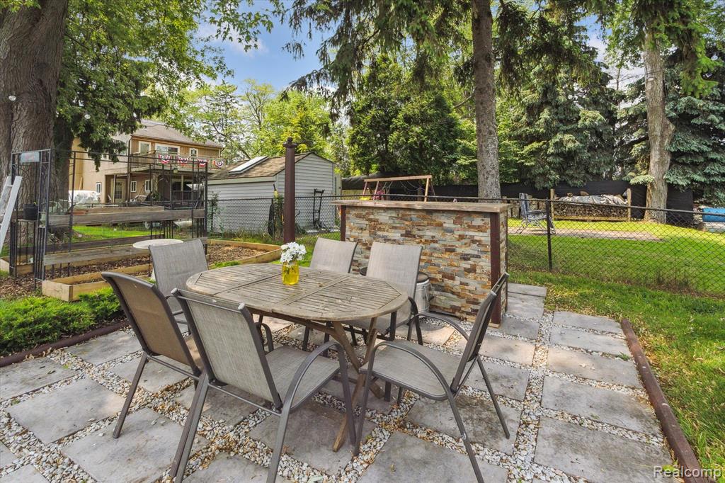 26905 South River Road Harrison Township, MI 48045 - Photo 33 of 42