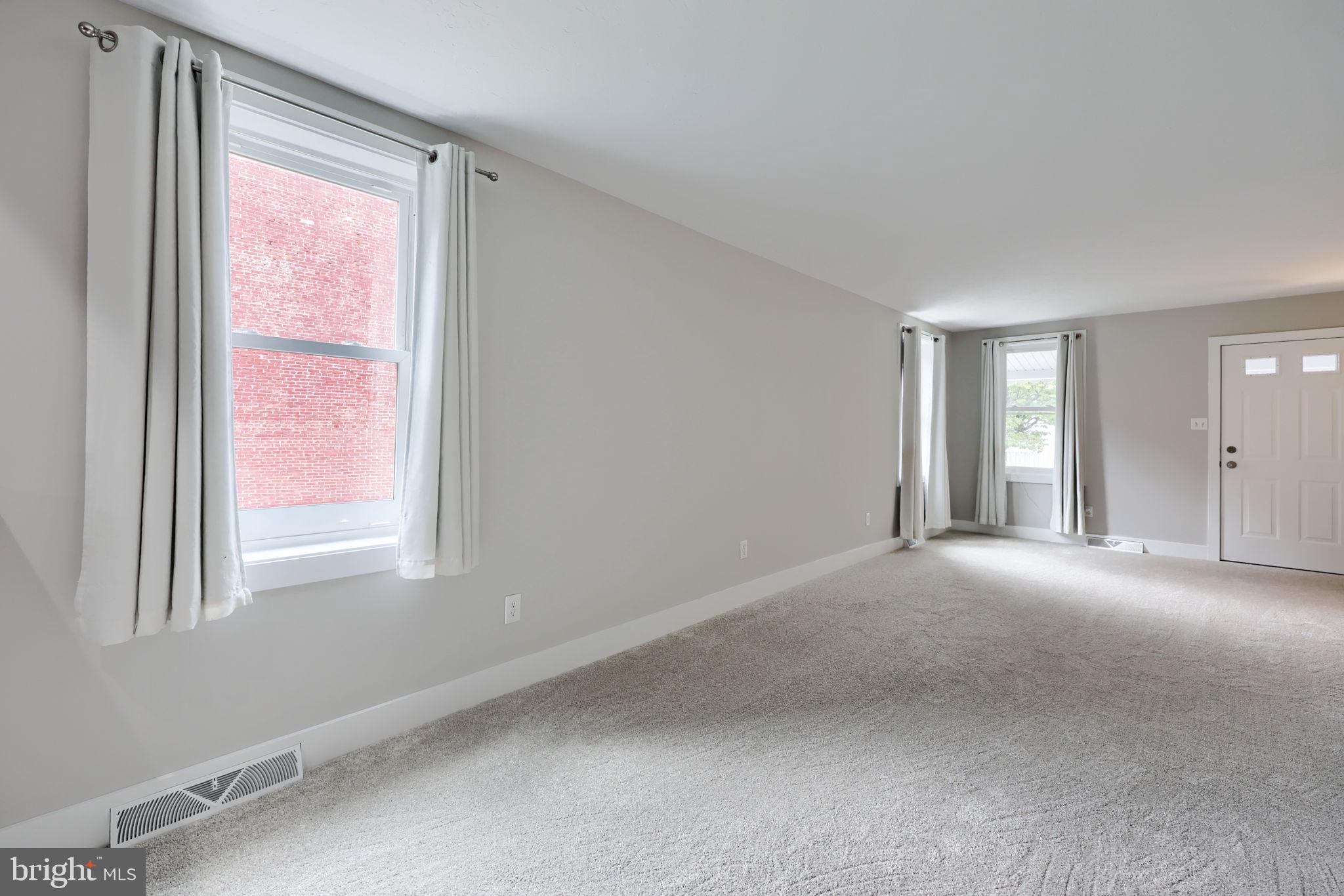 910 Grofftown Road Lancaster, PA 17602 - Photo 16 of 36