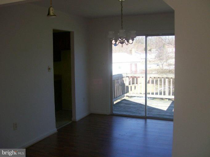 6800 Middlefield Road Fort Washington, MD 20744 - Photo 3 of 12 Dining Room