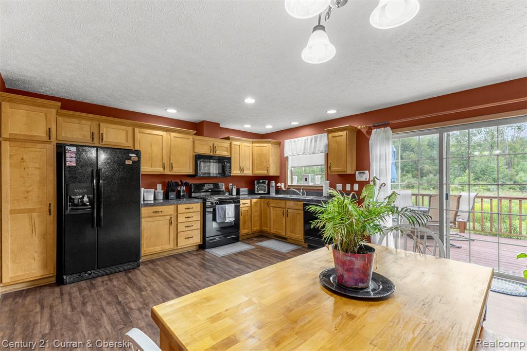 58539 Dolly Road South Lyon, MI 48178 - Photo 15 of 44 Gallery Image 15