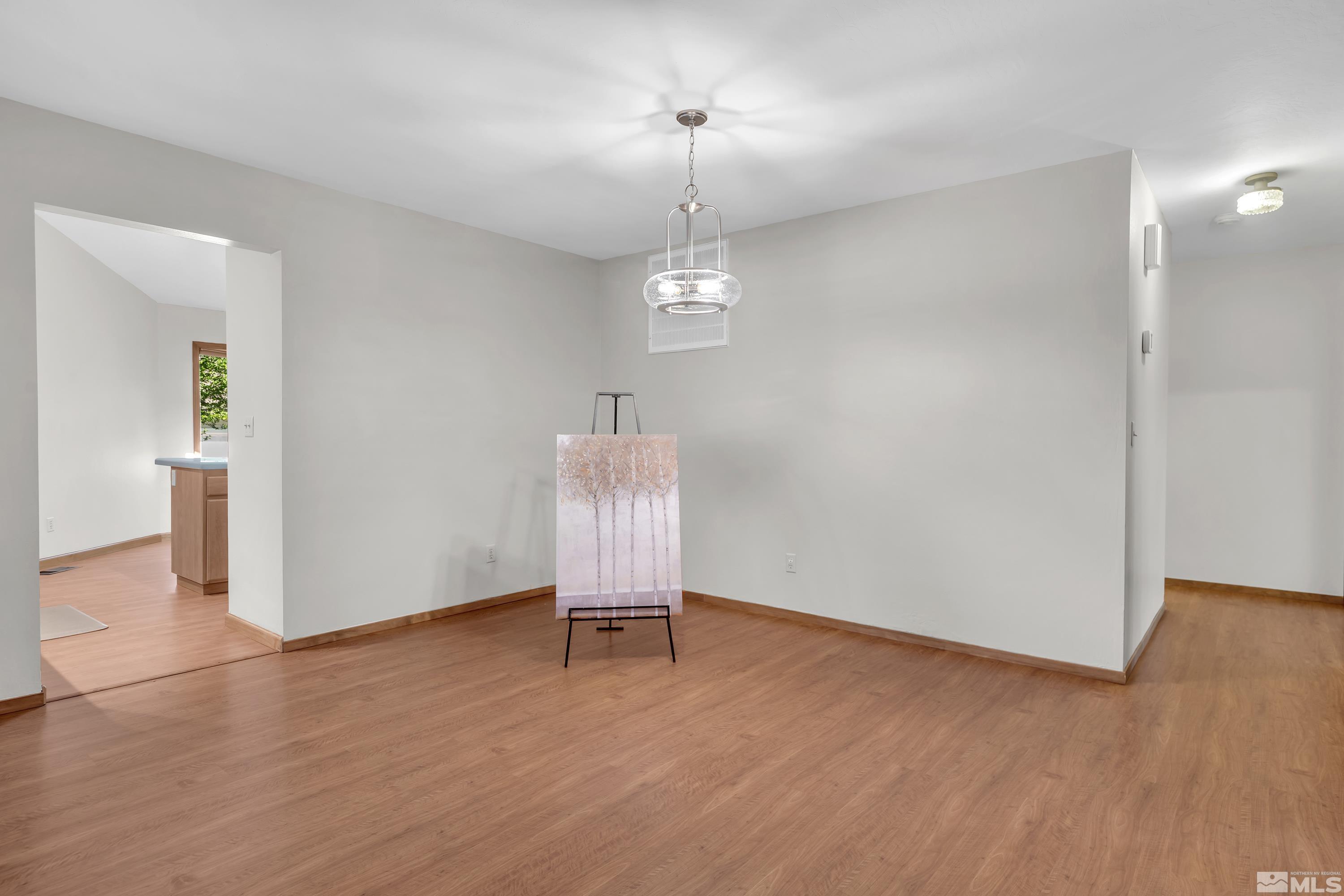 3915 Henry Court Reno, NV 89509 - Photo 5 of 32 Photo 5