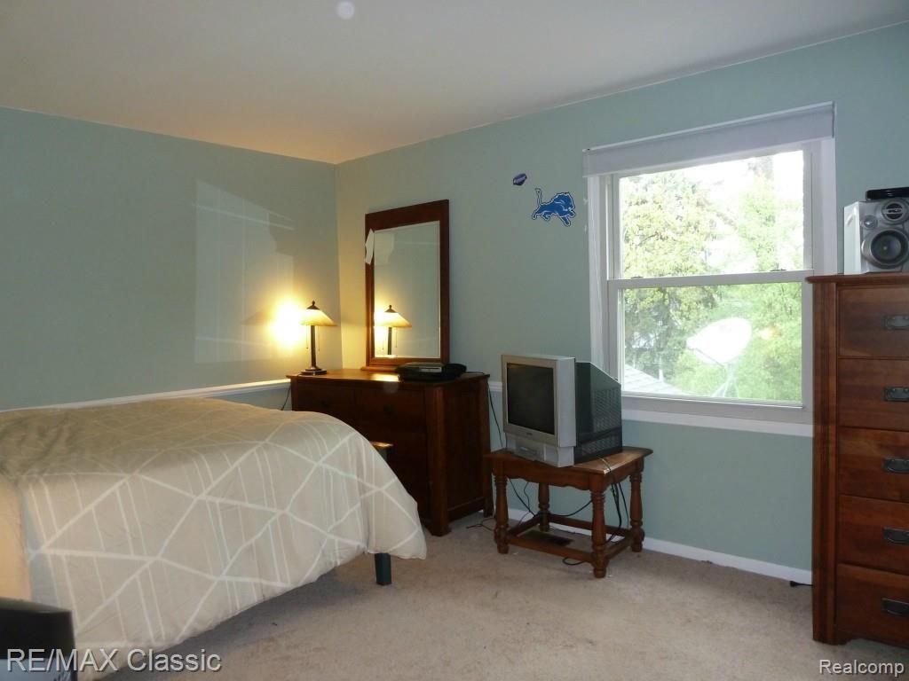 35928 Johnstown Road Farmington, MI 48335 - Photo 27 of 45 Johnstown-Bedrm 2 (2).jpg