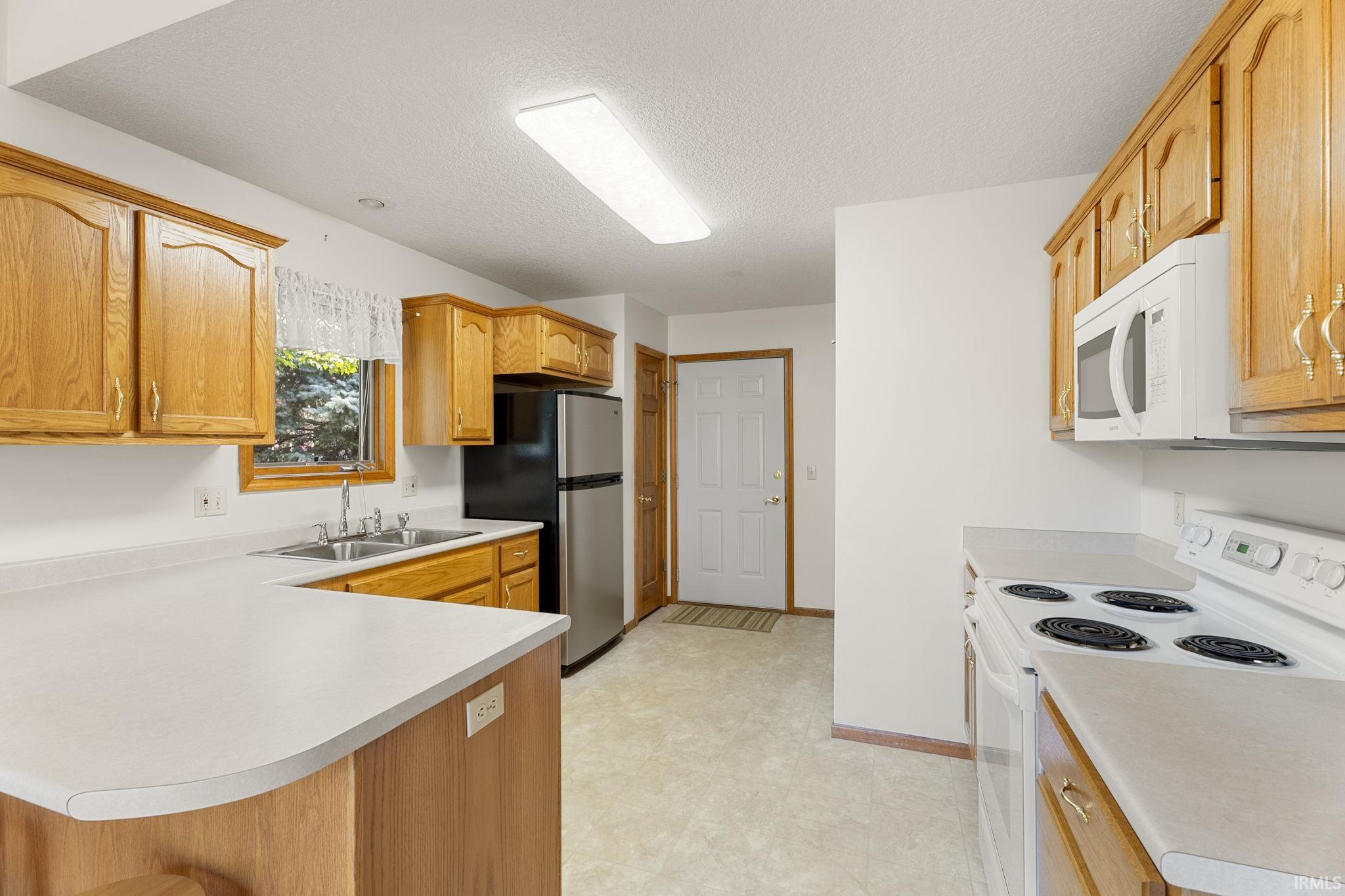 3032 Hedgerow Pass Fort Wayne, IN 46804 - Photo 16 of 34