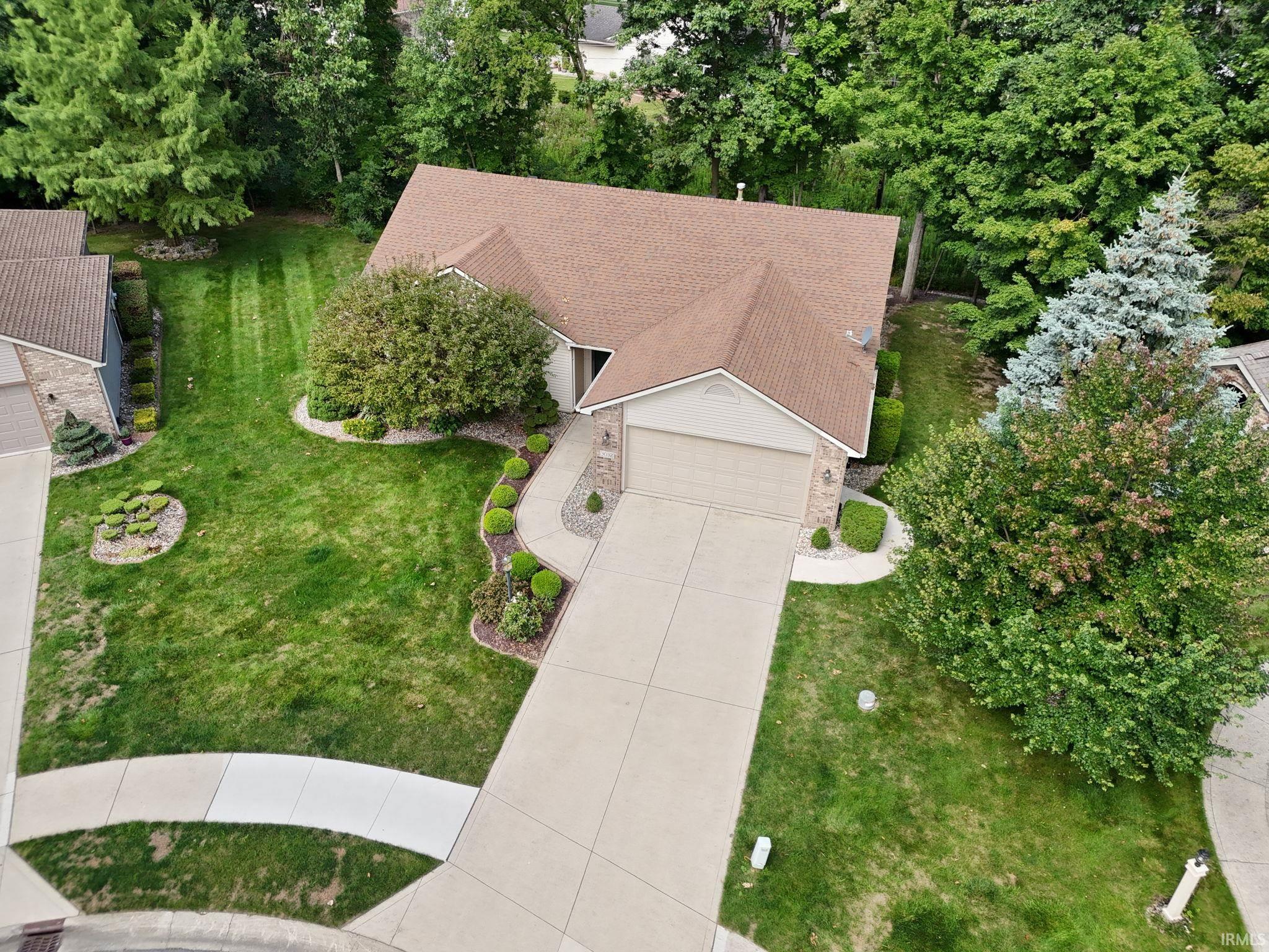 3032 Hedgerow Pass Fort Wayne, IN 46804 - Photo 3 of 34