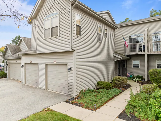 $299,999 | 500 Edwards Boulevard, Unit 9, Lake Geneva, WI 53147