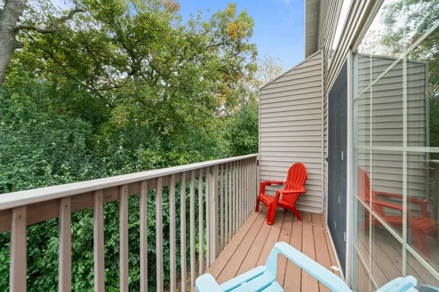 $299,999 | 500 Edwards Boulevard, Unit 9, Lake Geneva, WI 53147