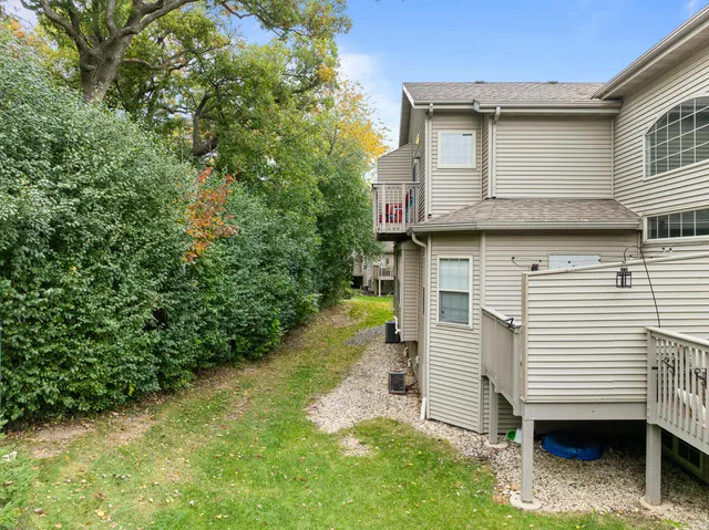 $299,999 | 500 Edwards Boulevard, Unit 9, Lake Geneva, WI 53147