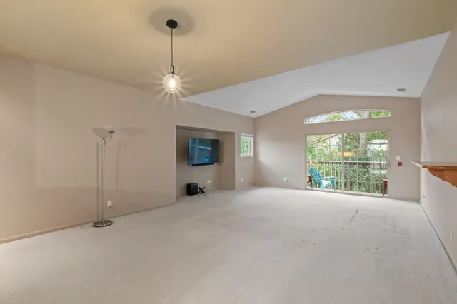 $299,999 | 500 Edwards Boulevard, Unit 9, Lake Geneva, WI 53147