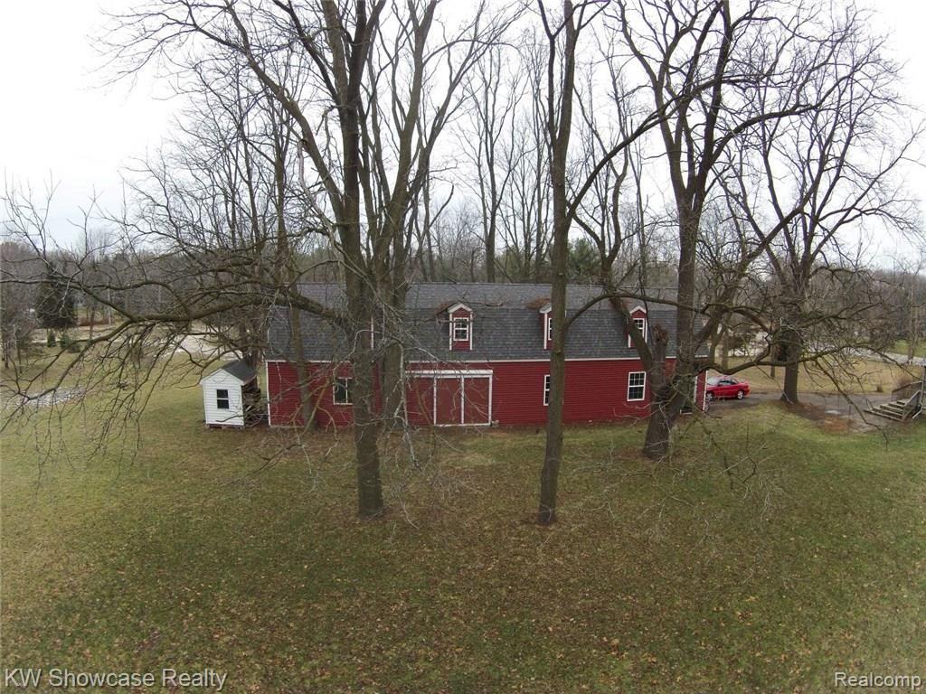 2859 Wixom Road Milford, MI 48381 - Photo 3 of 17 2859 Wixom Road18.JPG