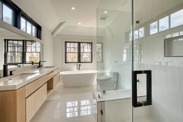 $4,850,000 | 46 Towhee Trail, East Hampton, NY 11937