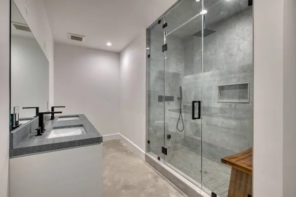 $4,850,000 | 46 Towhee Trail, East Hampton, NY 11937