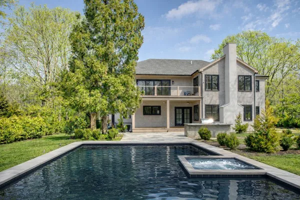 $4,850,000 | 46 Towhee Trail, East Hampton, NY 11937