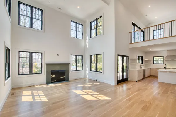 $4,850,000 | 46 Towhee Trail, East Hampton, NY 11937