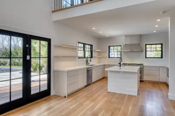 $4,850,000 | 46 Towhee Trail, East Hampton, NY 11937