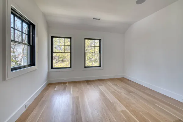 $4,850,000 | 46 Towhee Trail, East Hampton, NY 11937