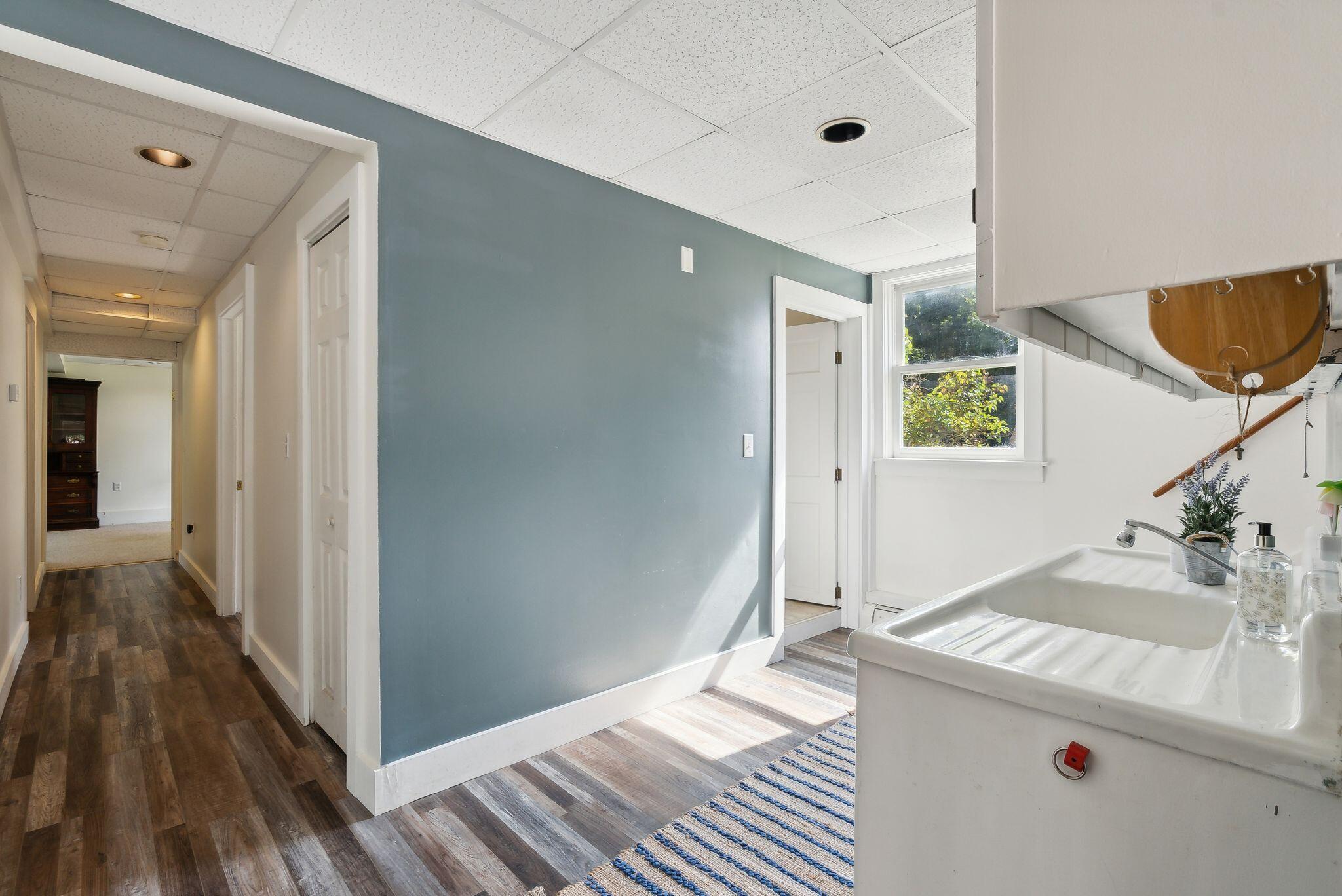 19 Benson Road Biddeford, ME 04005 - Photo 10 of 47 Entryway/Mudroom