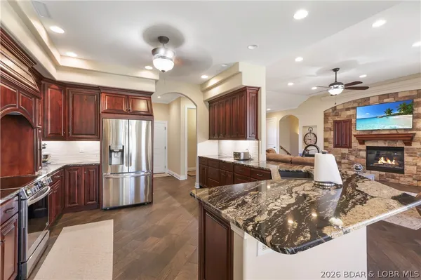 $562,000 | 505 Osage River Bridge, Lake Ozark, MO 65049