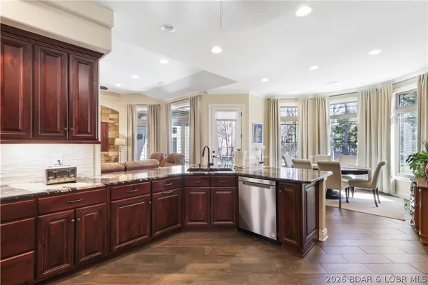 $562,000 | 505 Osage River Bridge, Lake Ozark, MO 65049