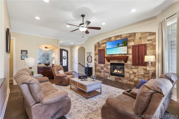 $562,000 | 505 Osage River Bridge, Lake Ozark, MO 65049