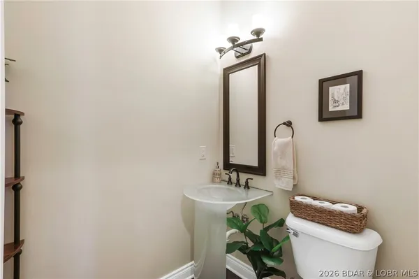 $562,000 | 505 Osage River Bridge, Lake Ozark, MO 65049