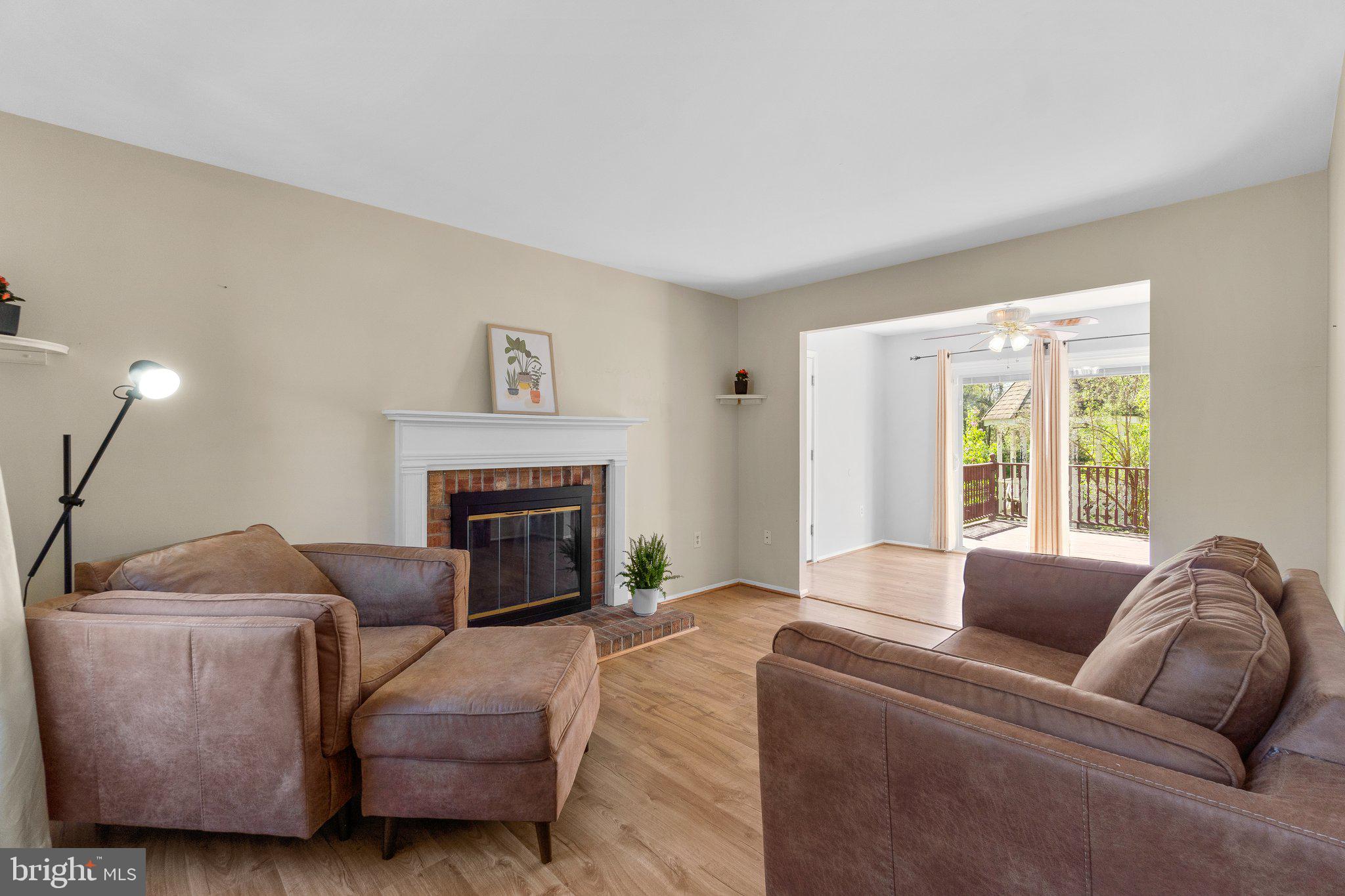 5588 Linton Road Sykesville, MD 21784 - Photo 19 of 48 Living Room