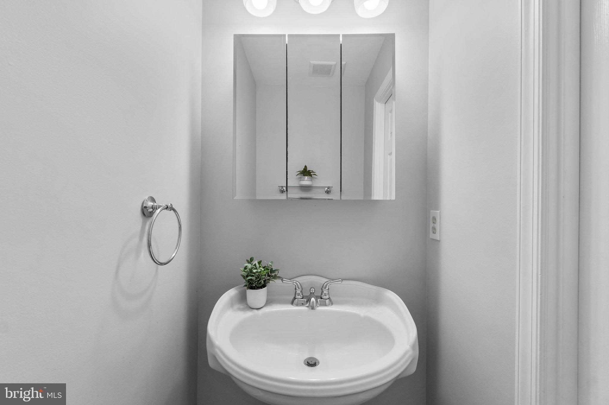 5588 Linton Road Sykesville, MD 21784 - Photo 21 of 48 Half Bath