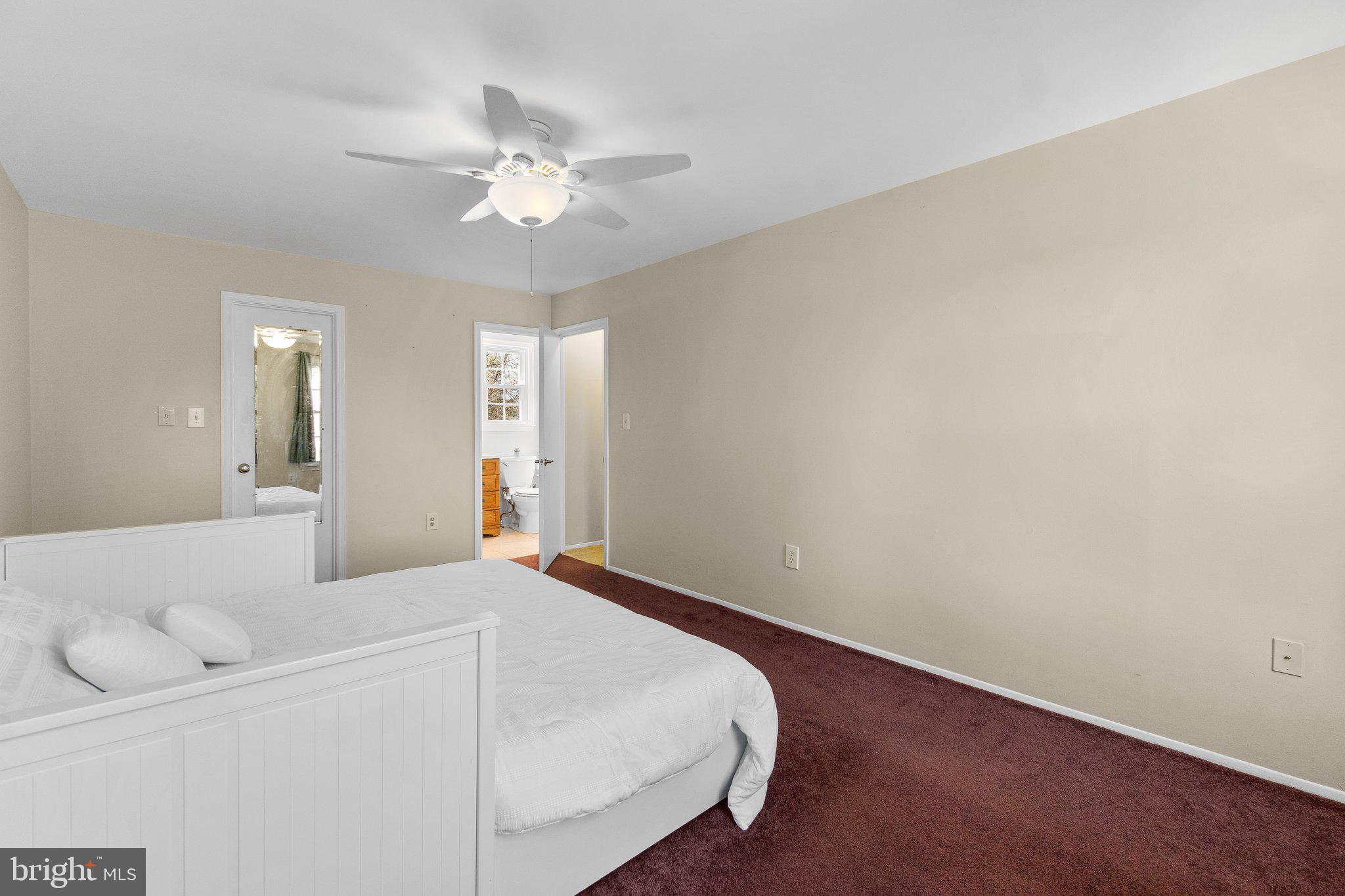 5588 Linton Road Sykesville, MD 21784 - Photo 24 of 48 Primary Bedroom
