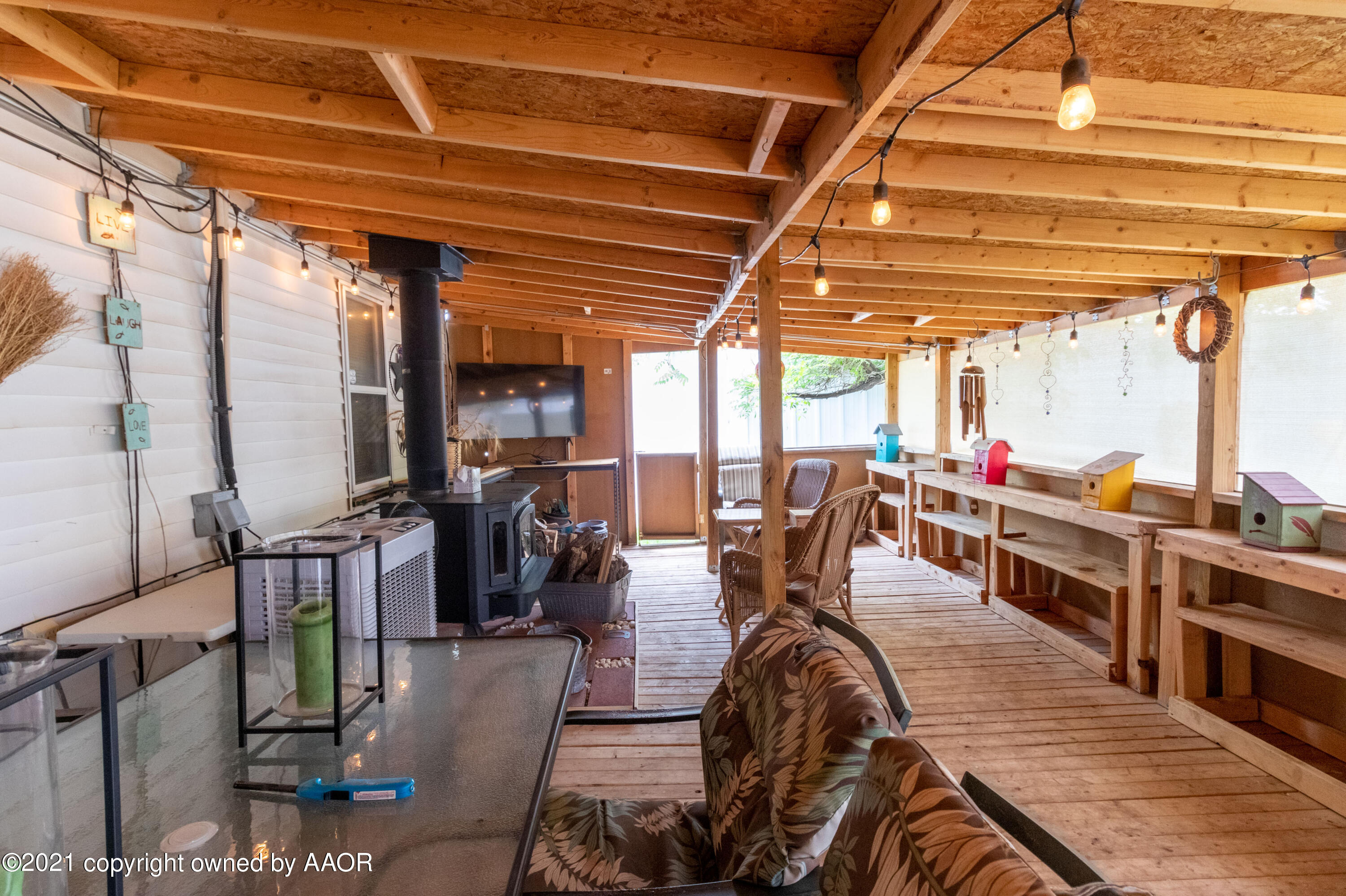 4600 Parker Street Amarillo, TX 79110 - Photo 23 of 28 a view of a chairs and tables in the patio