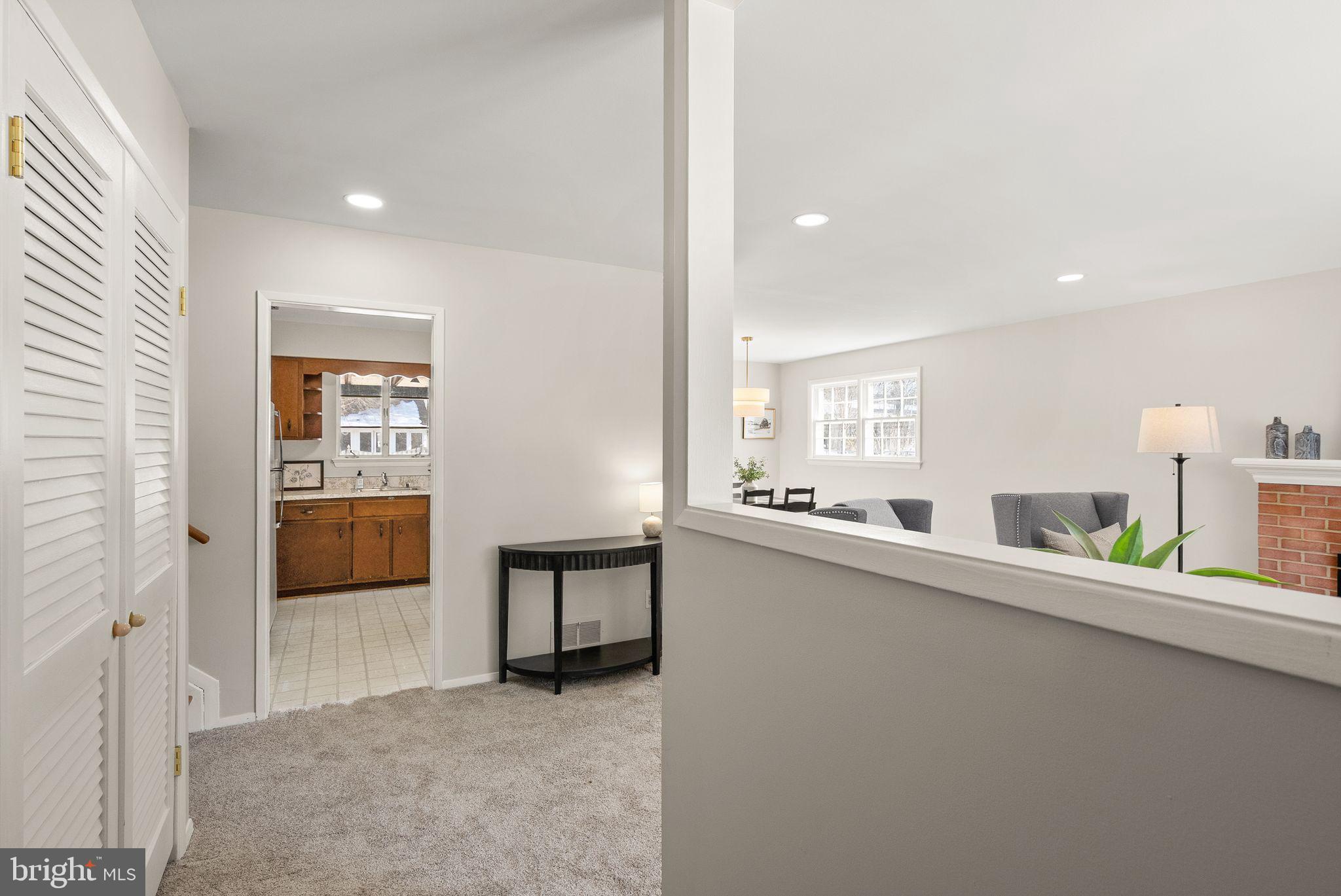 14724 Braddock Road Centreville, VA 20120 - Photo 3 of 44