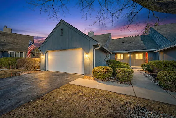 $450,000 | 10327 Savannah Court, Mequon, WI 53092