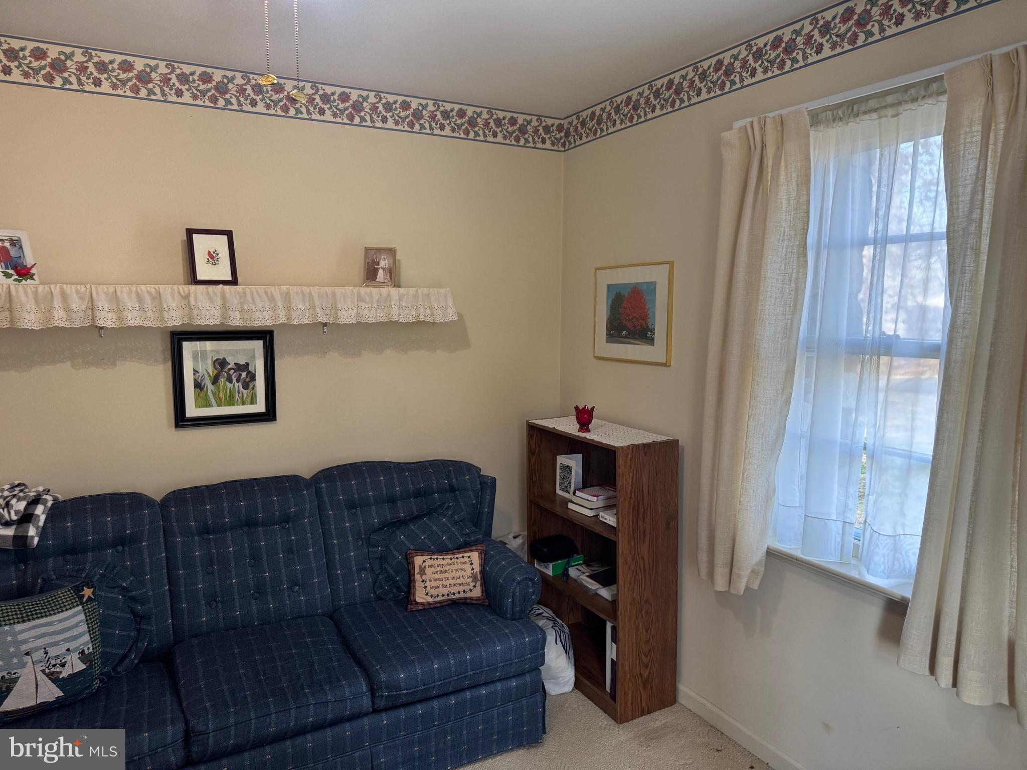 30 Hollow Road Telford, PA 18969 - Photo 25 of 38 a living room with furniture and a window