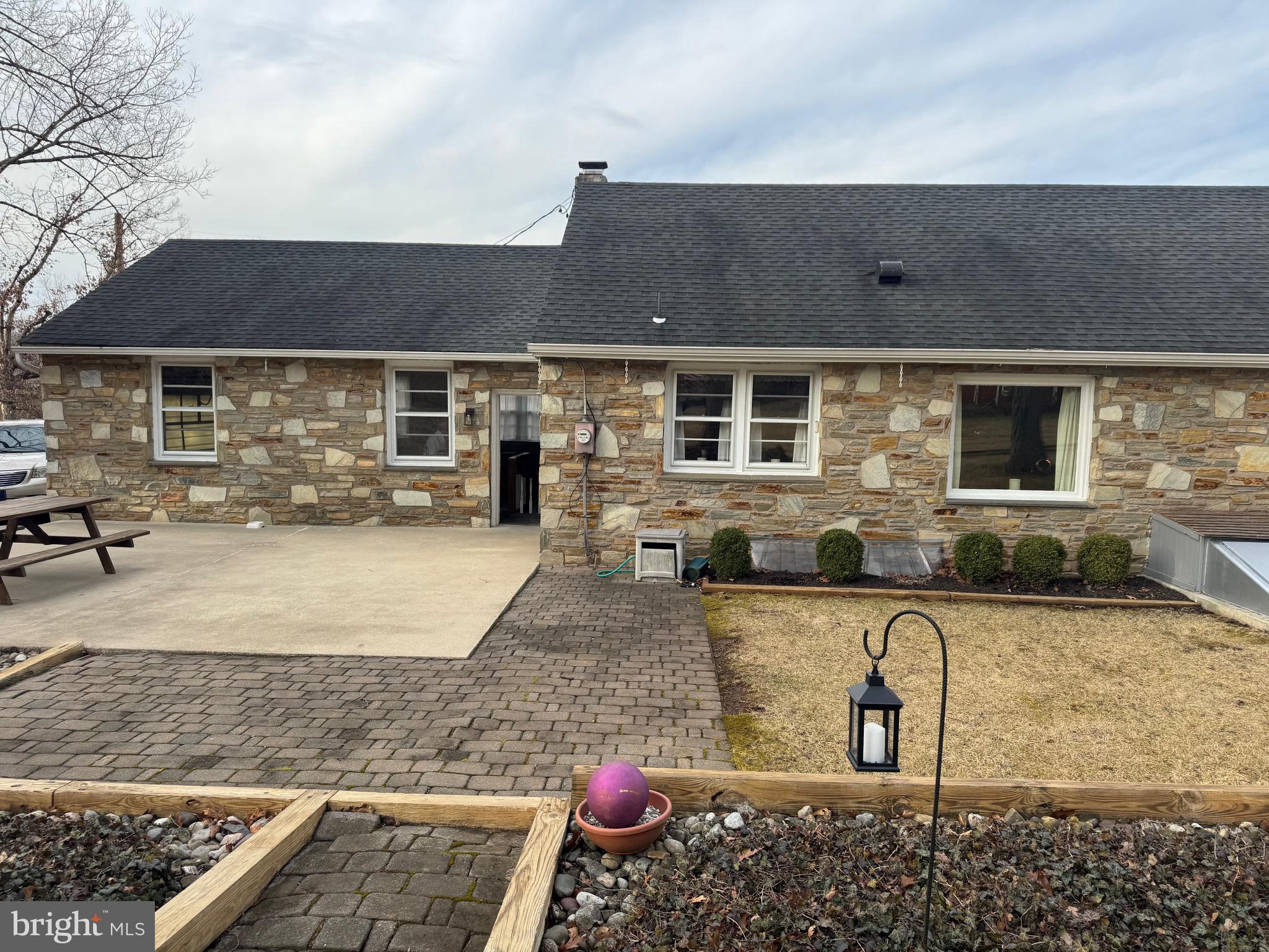 30 Hollow Road Telford, PA 18969 - Photo 31 of 38 a front view of a house with garden