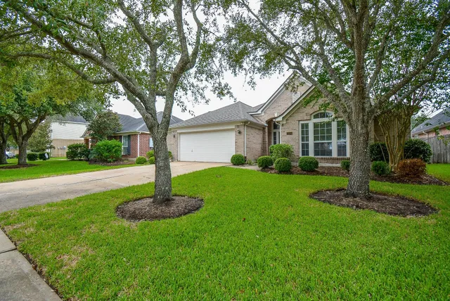 $2,300 | 21930 Grand Brook Lane, Richmond, TX 77469