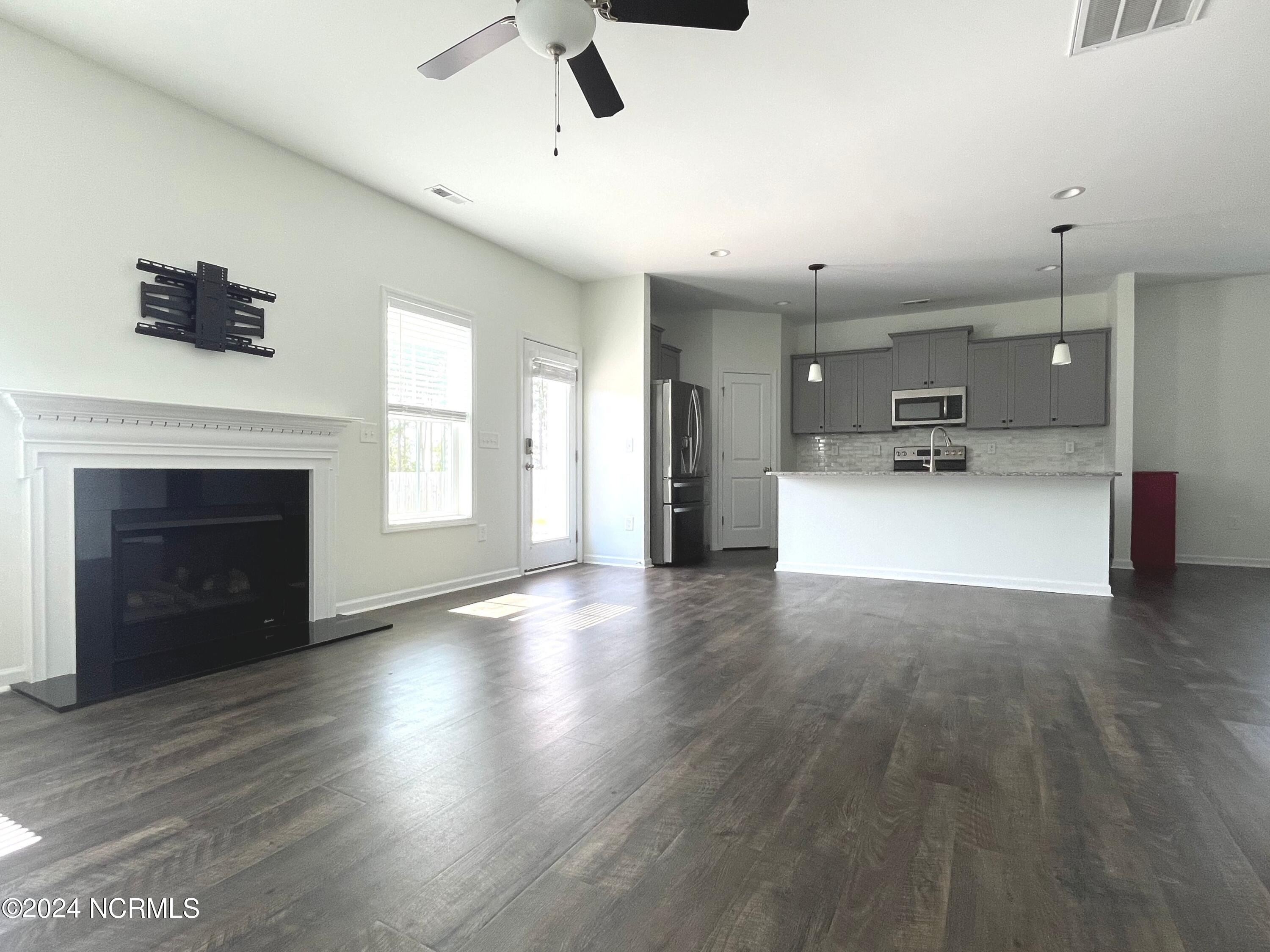 885 Carolina Road Aberdeen, NC 28315 - Photo 7 of 31