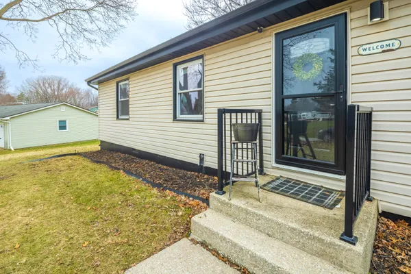 $315,000 | 455 Marian Drive, Valparaiso, IN 46385