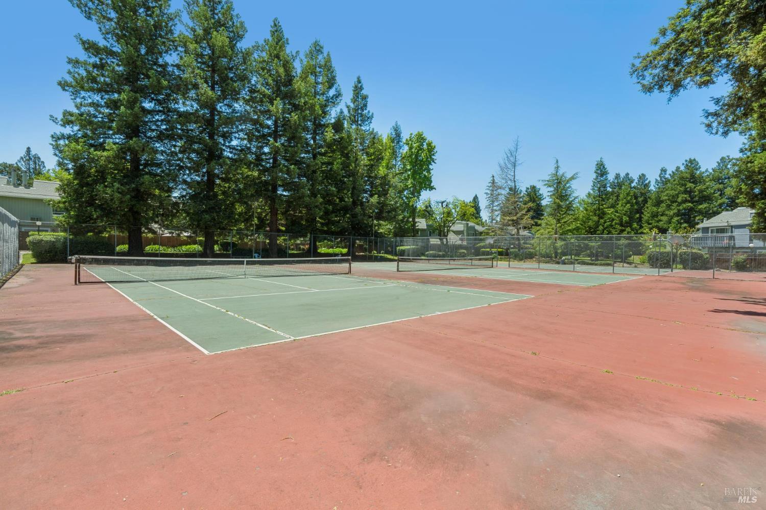 734 Racquet Club Circle Rohnert Park, CA 94928 - Photo 33 of 35