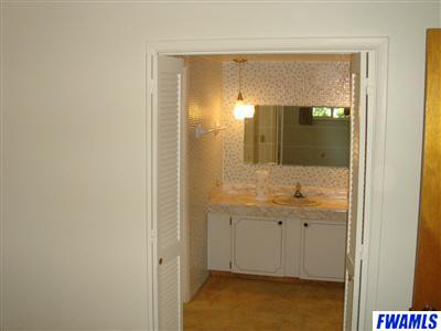 2215 Dunkelberg Road Fort Wayne, IN 46819 - Photo 13 of 19