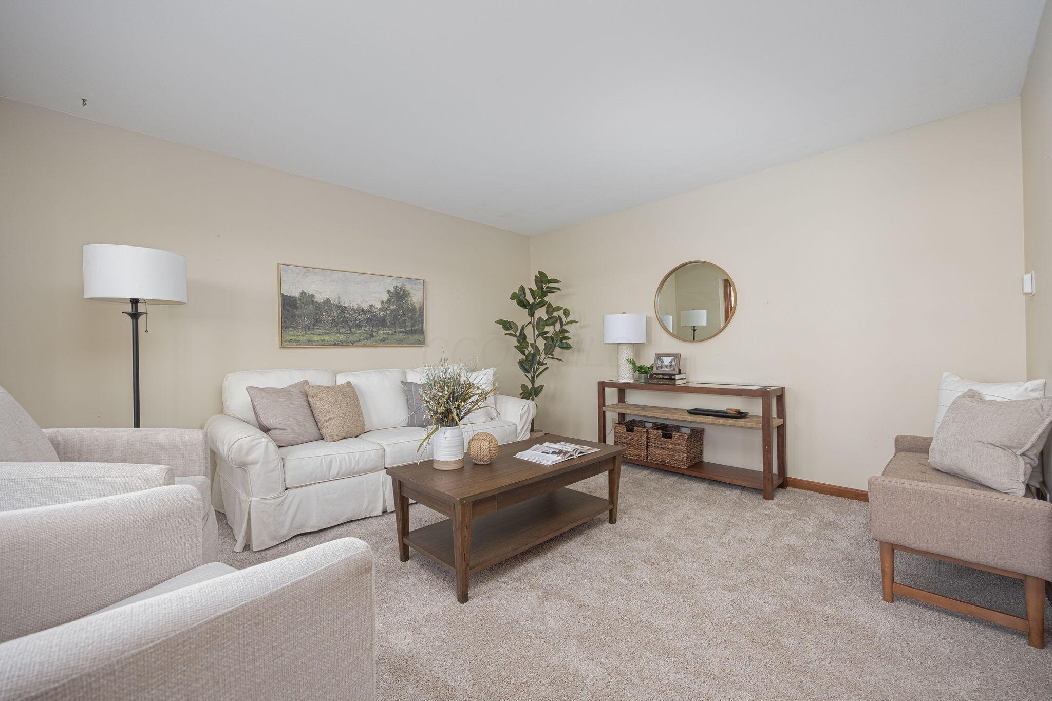 13521 Palmer Road Southwest Etna, OH 43068 - Photo 8 of 50 Living Room