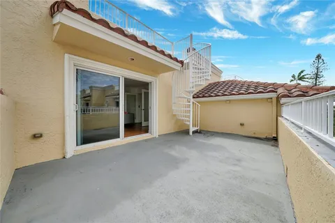 $999,000 | 903 Northeast 17th Way, Unit 104, Fort Lauderdale, FL 33304