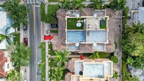 $999,000 | 903 Northeast 17th Way, Unit 104, Fort Lauderdale, FL 33304