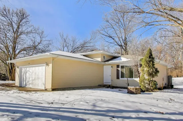 $429,500 | 2N660 Valewood Road, West Chicago, IL 60185