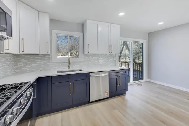 $429,500 | 2N660 Valewood Road, West Chicago, IL 60185