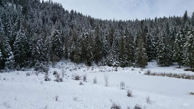 $324,900 | Tbd Galloway Drive, Lenore, ID 83541