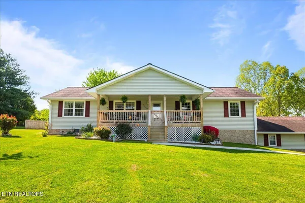 $424,900 | 1178 Powell Valley Shores Circle, Speedwell, TN 37870