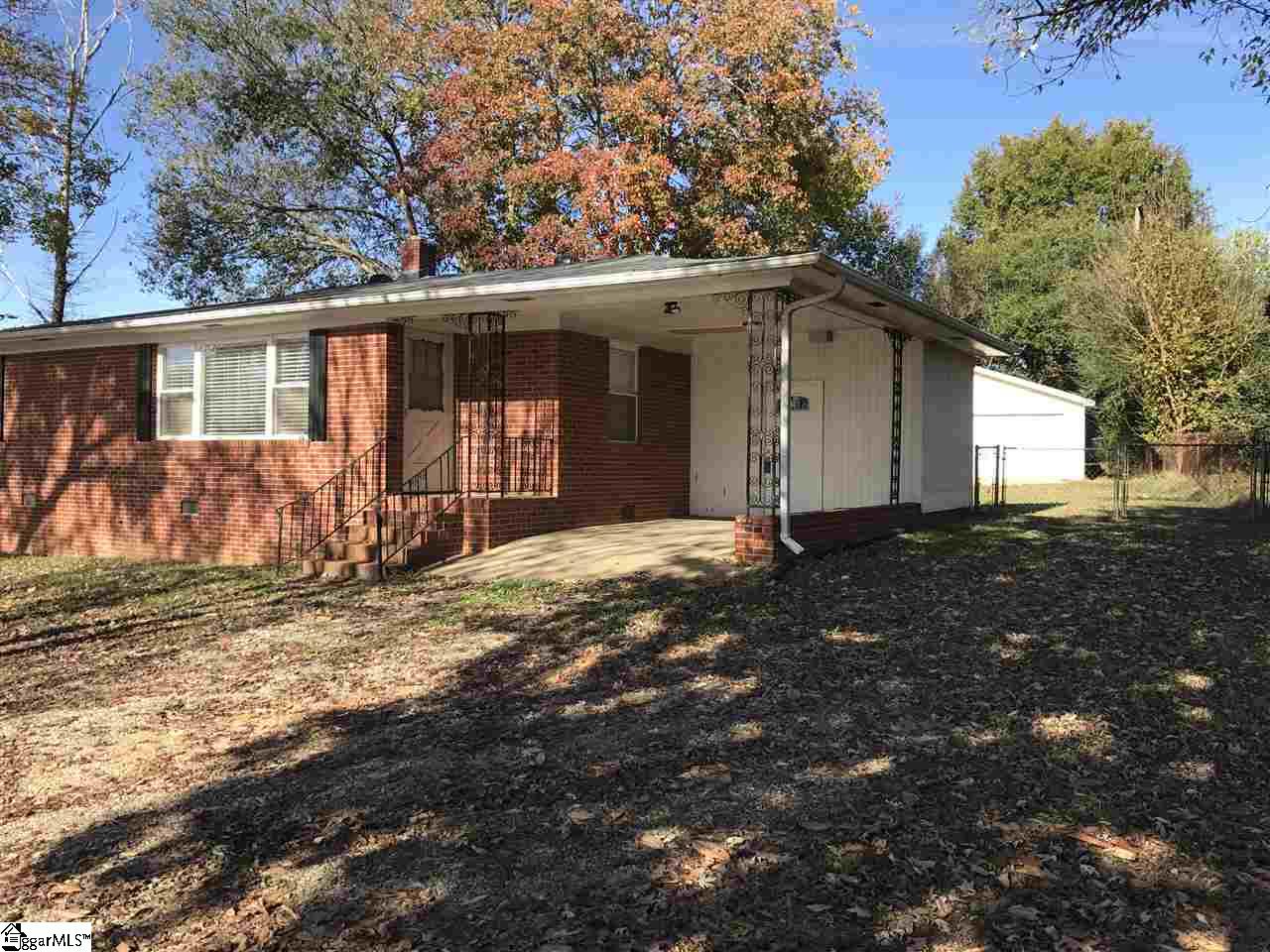 312 Hammett Bridge Road Greer, SC 29650 - Photo 2 of 16
