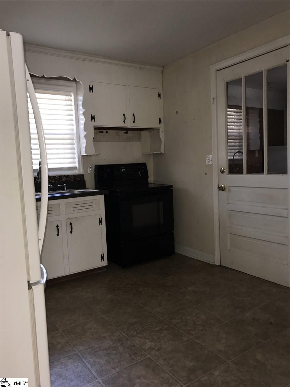 312 Hammett Bridge Road Greer, SC 29650 - Photo 14 of 16