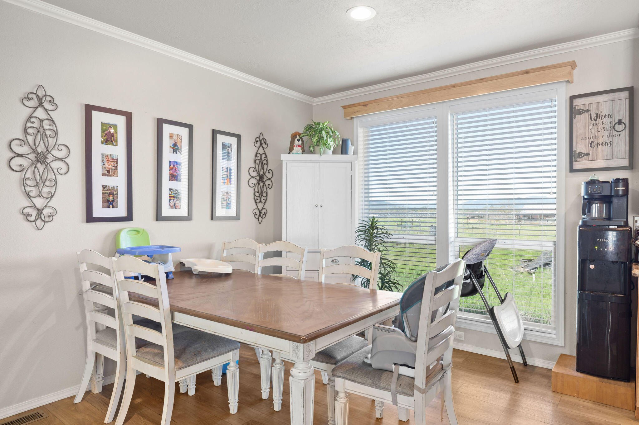 243 Highway 234 Eagle Point, OR 97524 - Photo 5 of 37 079A6253