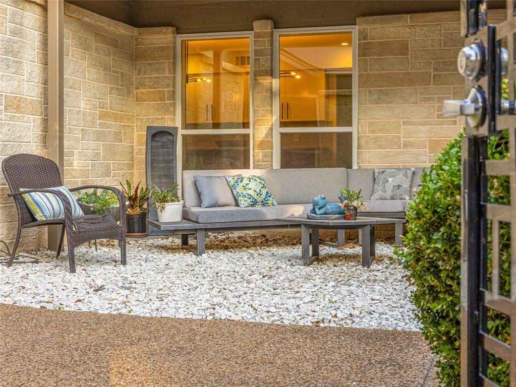 14 Windward Road Benbrook, TX 76132 - Photo 4 of 40